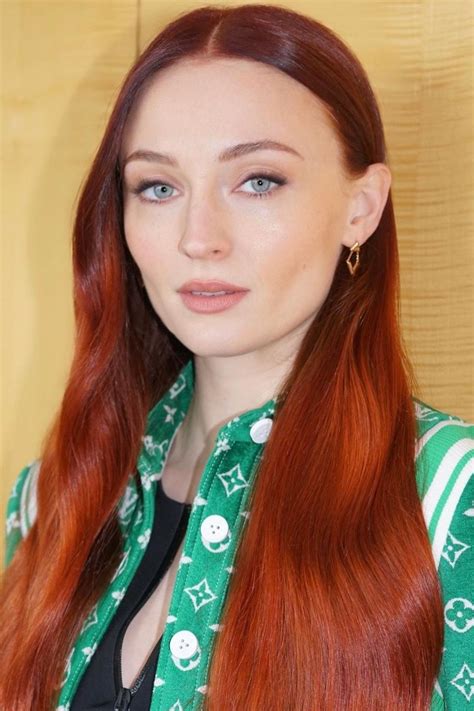 sophie turner Search